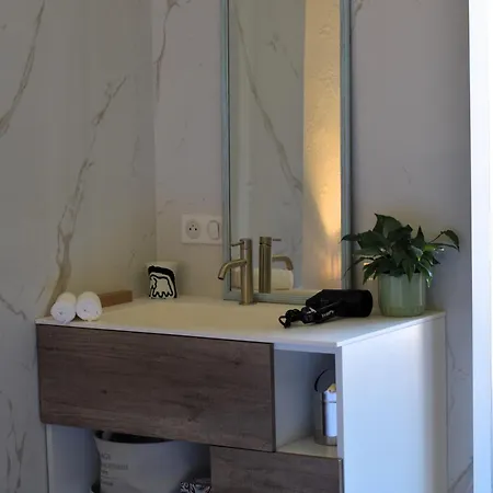 Appartement Climatisé Et Proche De *